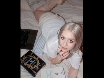  alt="Lydia Kepinski"
