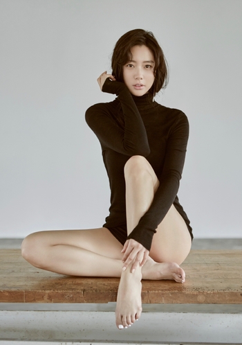 Clara Lee