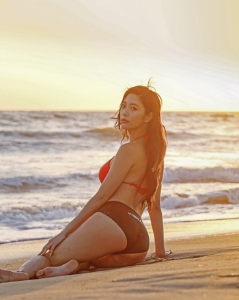 Clara Lee