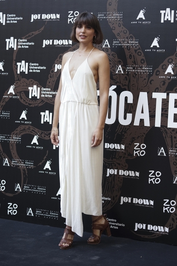 Verónica Echegui