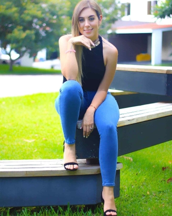 Alejandra Megan Arévalo