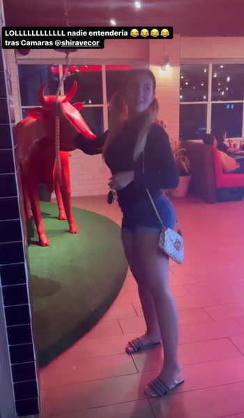 Alejandra Megan Arévalo