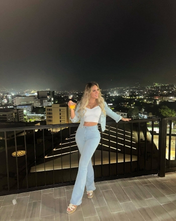 Alejandra Megan Arévalo