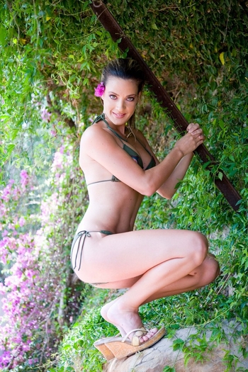 Ève Angeli