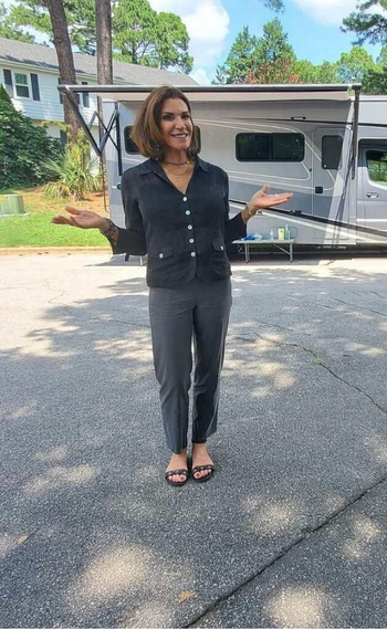 Hilary Farr