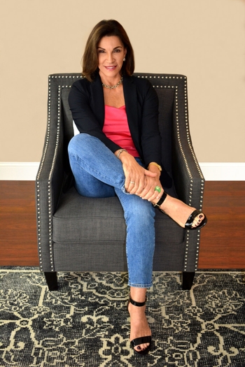 Hilary Farr