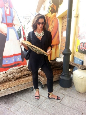 Hilary Farr