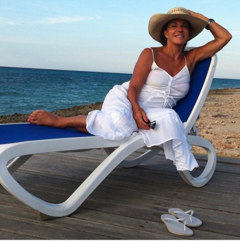 Hilary Farr
