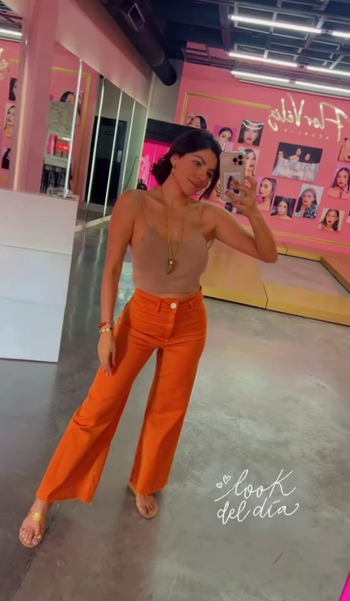 Flor Véliz