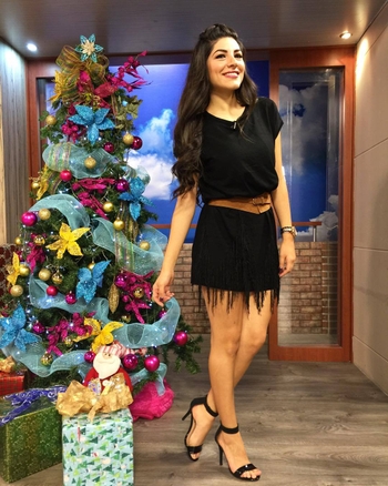 Flor Véliz