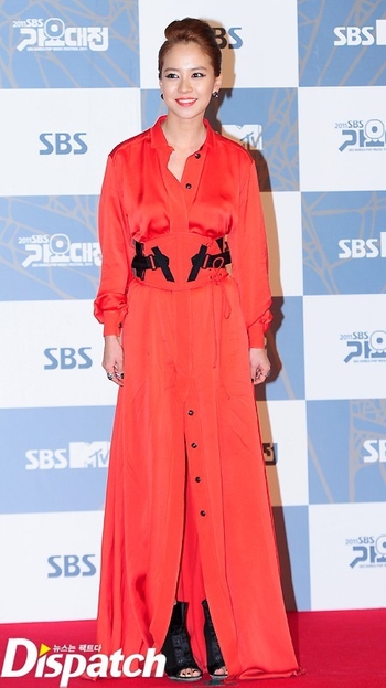 Song Ji-hyo