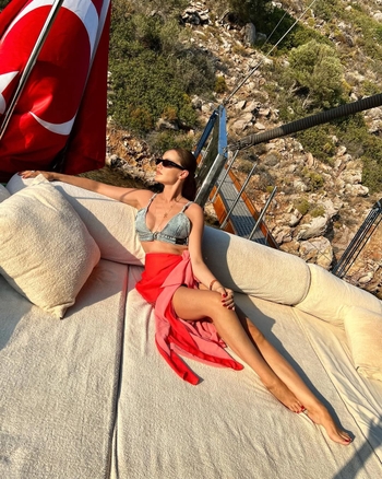 Fahriye Evcen Özçivit