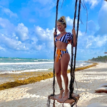 Lívia Lemos