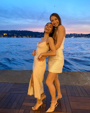 Simge Aköz
