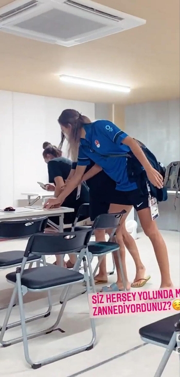 Simge Aköz