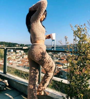 Türkü Turan