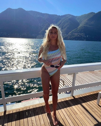 Adriana Leon