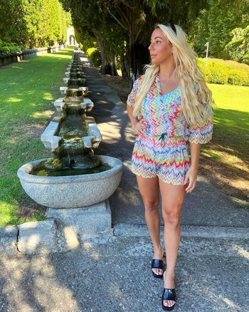 Adriana Leon