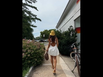  alt="Camila Coelho"