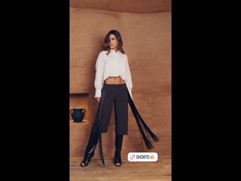  alt="Camila Coelho"
