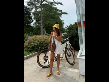  alt="Camila Coelho"