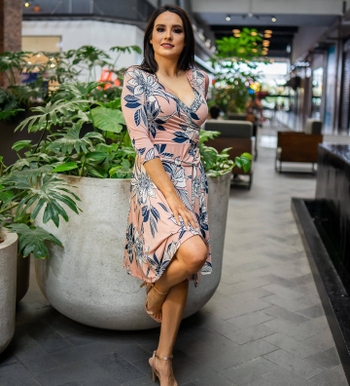 Janeth León