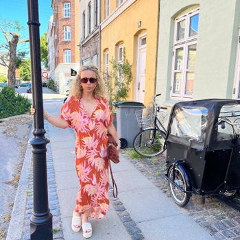 Julie R. Ølgaard