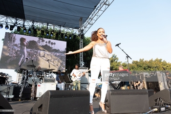 Chanté Moore