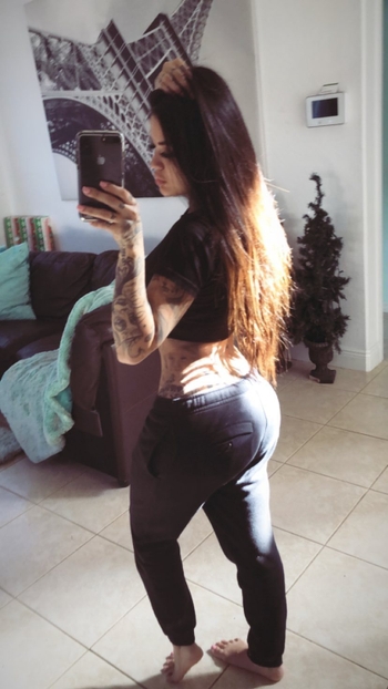 Kat Flores