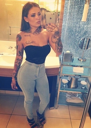 Kat Flores