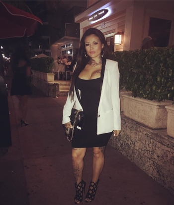 Kat Flores