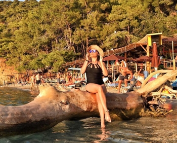 Özge Sezince