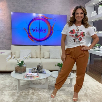 Claudia Tenório