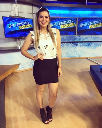Anita González
