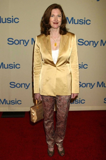 Annette OToole