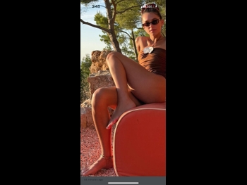  alt="Ella Rose"