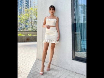  alt="Jasmine Curtis-smith"