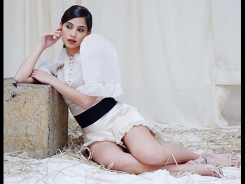  alt="Jasmine Curtis-smith"