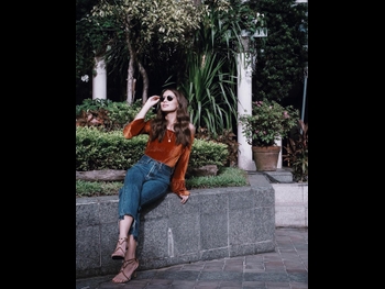  alt="Jasmine Curtis-smith"