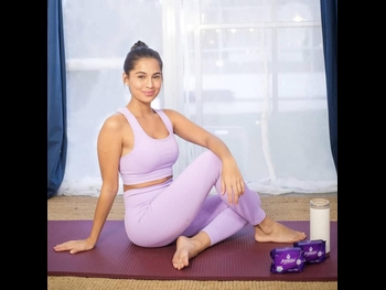  alt="Jasmine Curtis-smith"