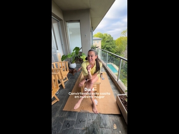  alt="Lola Moran"