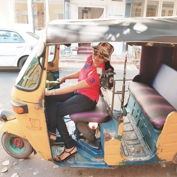 'Punnagai Poo' Geetha