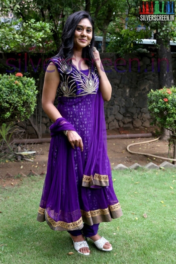 'Punnagai Poo' Geetha