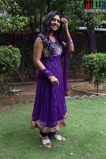 'Punnagai Poo' Geetha