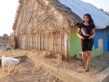 'Punnagai Poo' Geetha