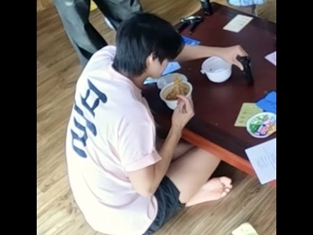  alt="Lee Seung-hyub"