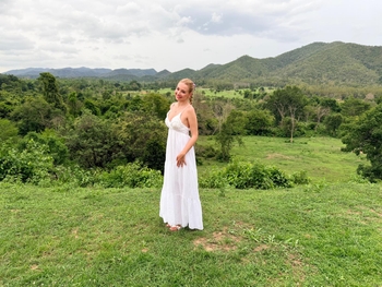  alt="Nicole Sachova"