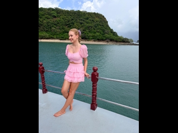  alt="Nicole Sachova"