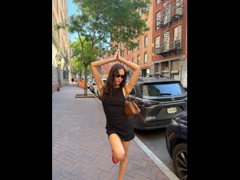  alt="Sydney Carlson"