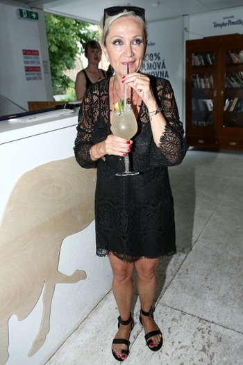 Bára Basiková